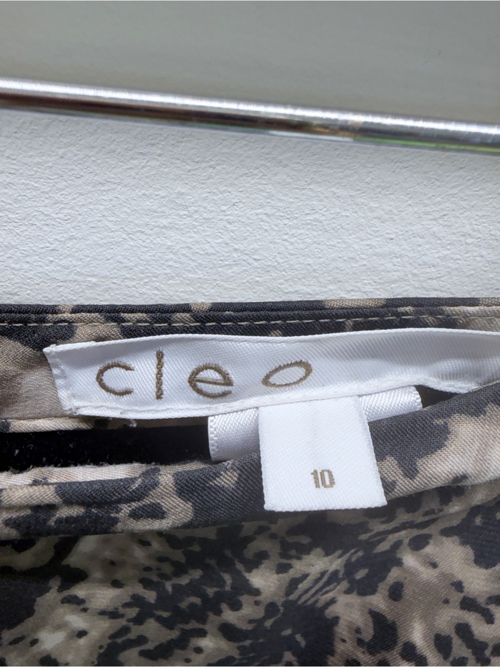 cleo Black&Cream Snakeskin Ruffled Party Ready Summer Mini Skirt ๐๐ป 34W x 21.5L - Picture 5 of 6